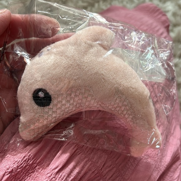 BOGO Pink Dolphin Stuffed Toy - Picture 5 of 5